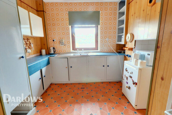 3 Bedroom Terraced House For Sale In The Avenue, Pontypridd, CF37