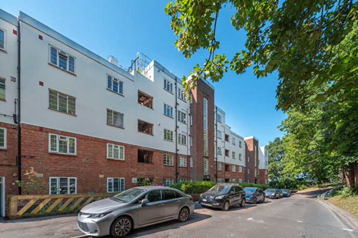 2 Bedroom Flat For Sale In The Woodlands, Upper Norwood, London, SE19