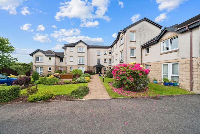 1 Bedroom Flat For Sale In Flat Kings Court, West King Street, Helensburgh, G84