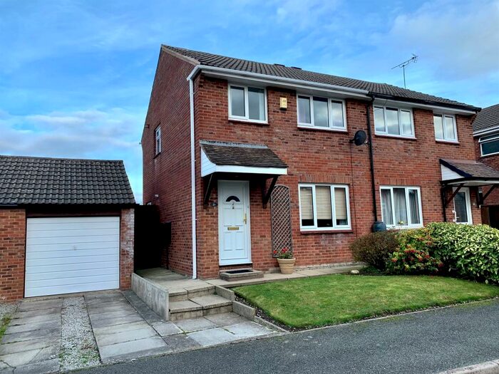 3 Bedroom House To Rent In Chippenham Avenue, Wirral, CH49