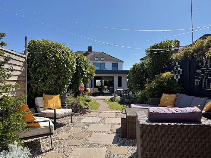 2 Bedroom Semi-Detached House For Sale In Poulders Gardens, Sandwich, CT13