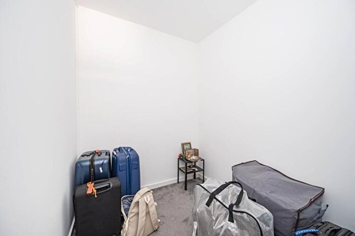 1 Bedroom Flat To Rent In Homerton High Street, Hackney, London, E9