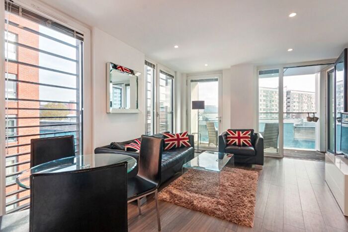 2 Bedroom Flat To Rent In Aurora Apartments, The Filaments, Wandsworth, London, SW18