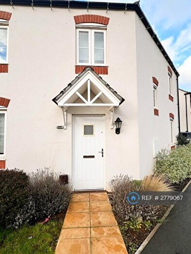 3 Bedroom Semi-Detached House To Rent In Maiden Road, Banbury, OX16