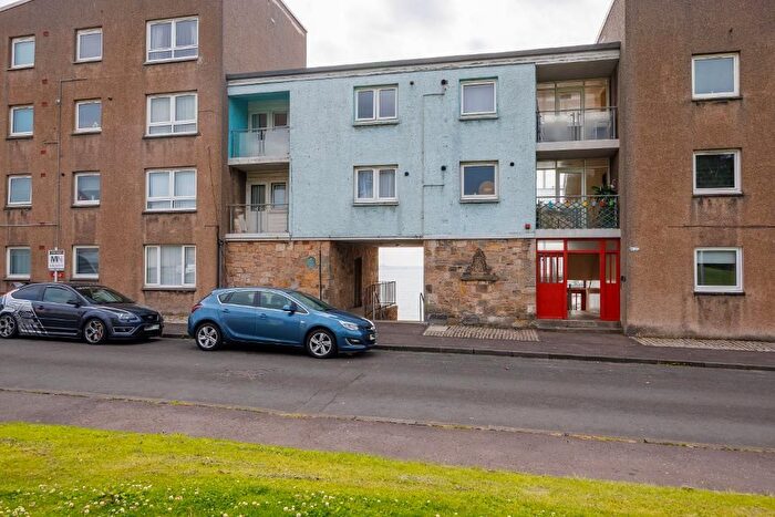 2 Bedroom Flat For Sale In Howard Place, Dysart, KY1