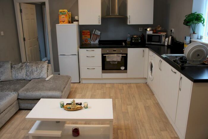 1 Bedroom Flat To Rent In Malt Yard, Basford, Nottingham, NG7