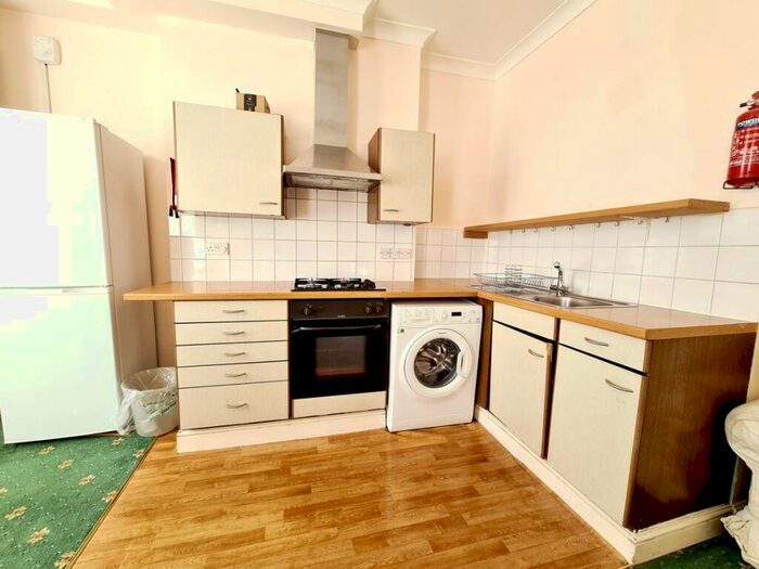 1 Bedroom Flat To Rent In Newington Green Road, Islington, N1