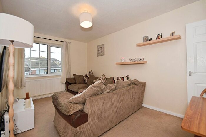 1 Bedroom Flat For Sale In Martin Court, Eckington, Sheffield, Derbyshire, S21