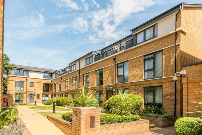 2 Bedroom Flat To Rent In George Mathers Road, Kennington, London, SE11