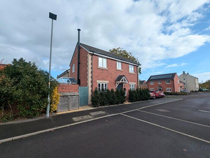 3 Bedroom Detached House For Sale In Noctule Avenue, Castlemead, BA14