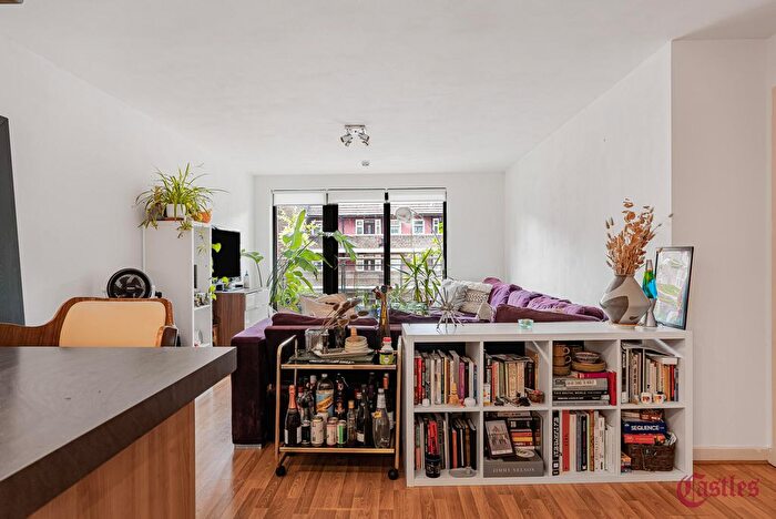 3 Bedroom Flat For Sale In Emarald Apartments, Homerton Road, London, E9