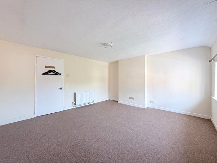 2 Bedroom Flat To Rent In King Street, Belper, DE56