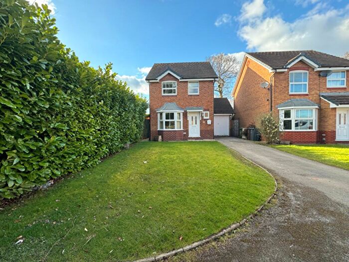 3 Bedroom Detached House To Rent In Chalgrove Crescent, Solihull, West Midlands, B91
