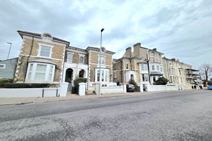 5 Bedroom Flat To Rent In Clarendon Road, Southsea, PO5