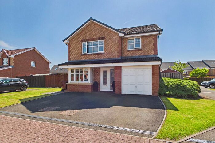 4 Bedroom Detached House For Sale In Glen Isla Place, Carluke, ML8