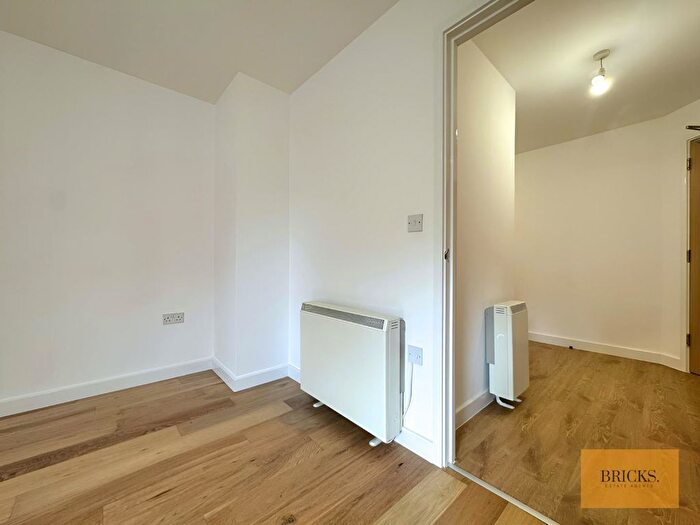 1 Bedroom Flat To Rent In Flat, Rothesay Road, Luton, LU1