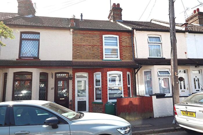 3 Bedroom Terraced House For Sale In Diamond Road, Watford, WD24