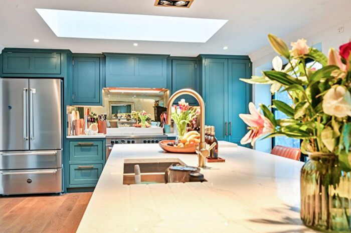 5 Bedroom Detached House To Rent In Tilehouse Road, Guildford, GU4