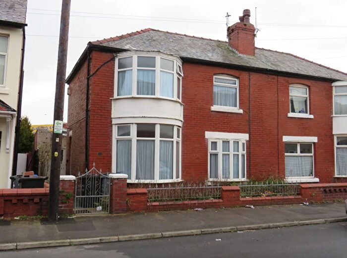 3 Bedroom Semi Detached House For Sale In Westfield Road, Blackpool, FY1