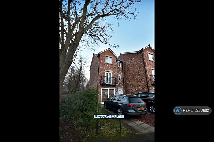 4 Bedroom End Of Terrace House To Rent In Faraday Court, Durham, DH1