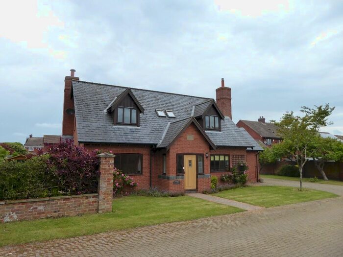 3 Bedroom Detached House To Rent In Long Street Road, MK19