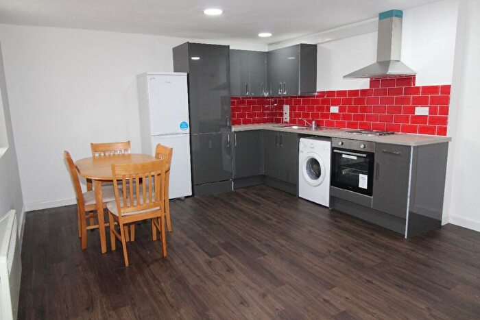 2 Bedroom Flat To Rent In Sulby Drive - Flat, Preston, PR2
