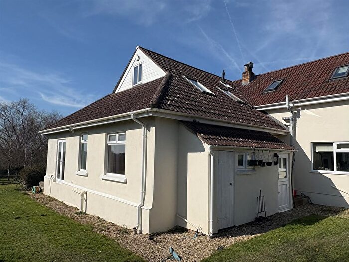 2 Bedroom Property To Rent In Wick Road, Stinchcombe, Dursley, GL11