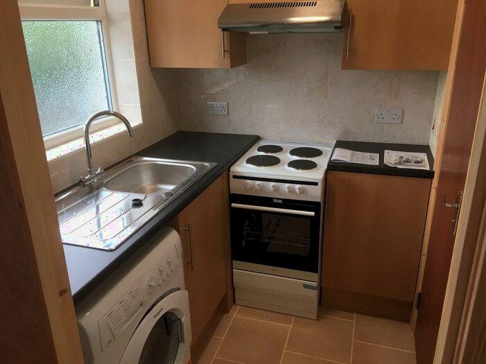 Studio To Rent In Oakwood Avenue, Southgate, N14