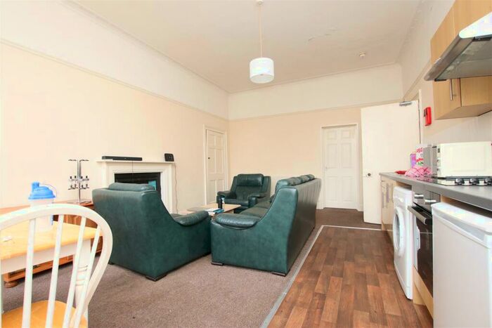 2 Bedroom Flat To Rent In Park Street, Bath, BA1