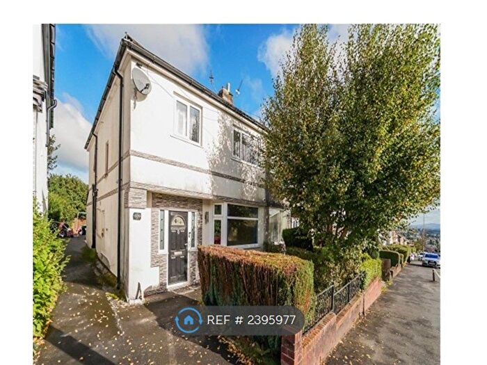 4 Bedroom Semi-Detached House To Rent In St. James's Road, Blackburn, BB1