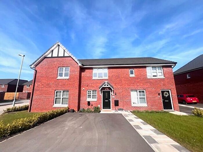 3 Bedroom Mews To Rent In Shetland Drive, Congleton, CW12