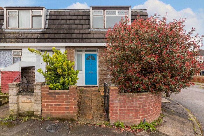 3 Bedroom End Of Terrace House To Rent In Coombe Road, London, SE26