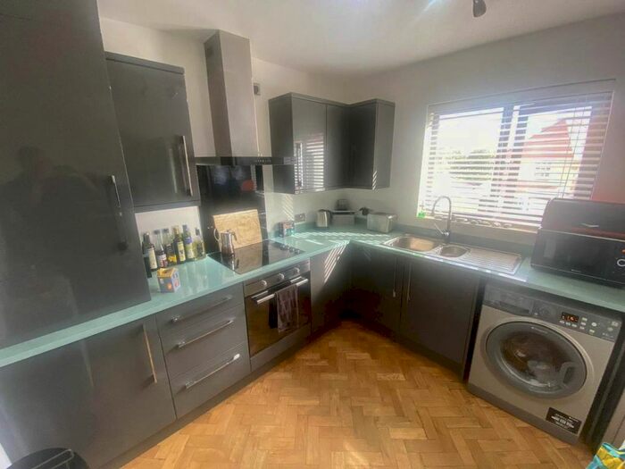 2 Bedroom Flat To Rent In Vivian Mansions, Coniston Walk, Tycoch, Swansea, SA2