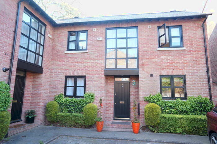 2 Bedroom Mews To Rent In Calluna Mews, Palatine Road, West Didsbury, M20