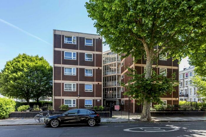 3 Bedroom Flat To Rent In Vereker Road, London, W14