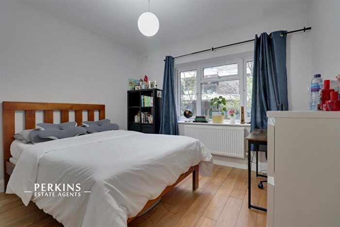 2 Bedroom Flat For Sale In Wembley Park, HA9