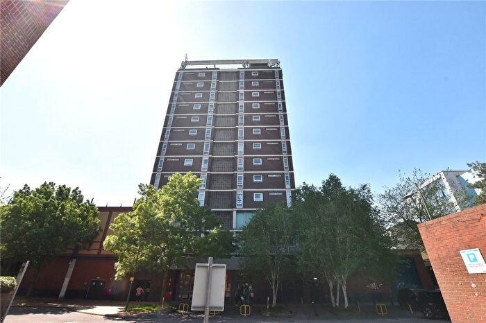 2 Bedroom Flat To Rent In Clarendon Road, Wallington, SM6