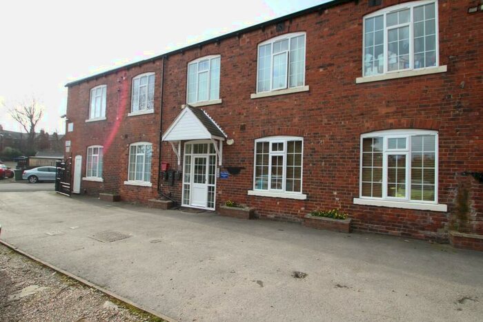 2 Bedroom Flat To Rent In Tower Lane, Leeds, West Yorkshire, Uk, LS12