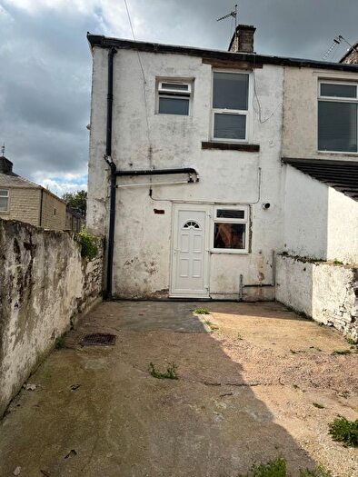 2 Bedroom End Of Terrace House To Rent In Spring Street, Rishton, BB1