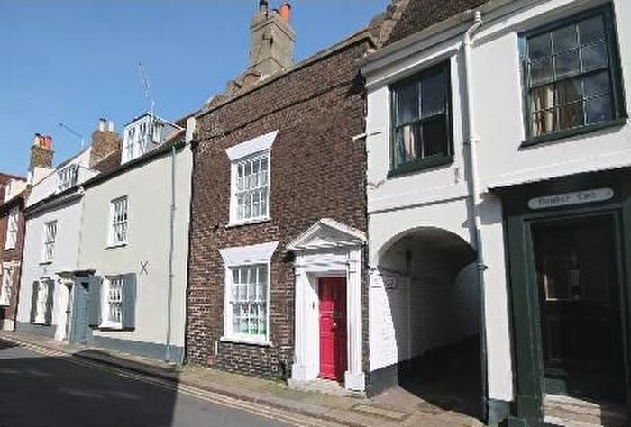 2 Bedroom Cottage To Rent In Middle Street, Deal, CT14