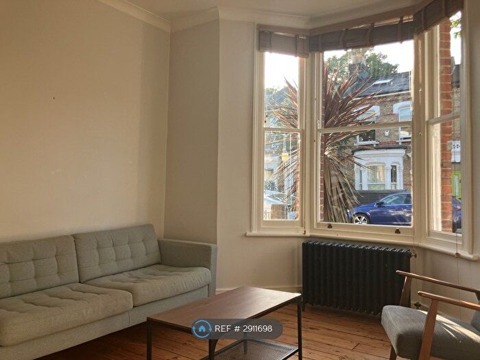 1 Bedroom Flat To Rent In Corbyn Street, London, N4
