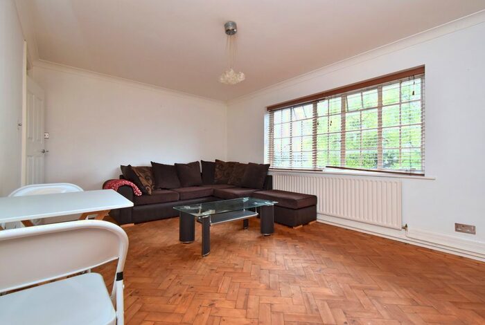 1 Bedroom Flat To Rent In Upper Elmers End Road, Beckenham, BR3