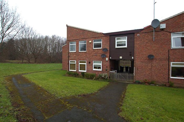 2 Bedroom Flat To Rent In Phoenix Park, Hemlington, Middlesbrough, TS8