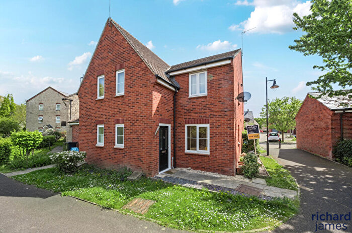 2 Bedroom Terraced House For Sale In Rigel Close, Oakhurst, Swindon, SN25