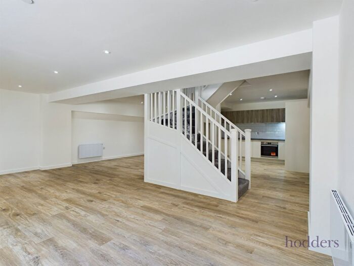 1 Bedroom Flat To Rent In London Road, Staines-Upon-Thames, Surrey, TW18