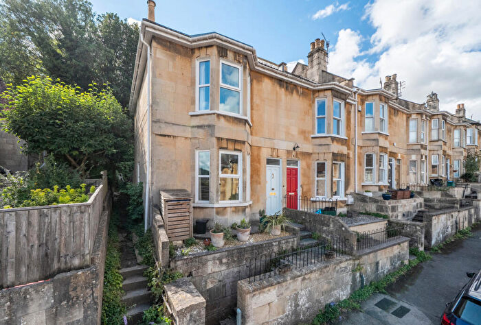 2 Bedroom End Of Terrace House For Sale In Park Avenue, Bath, Somerset, BA2