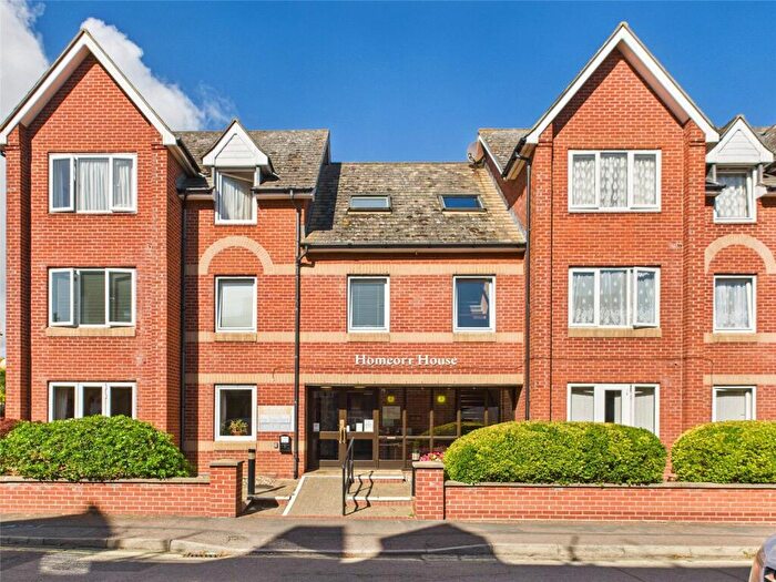 1 Bedroom Apartment For Sale In Felix Road, Felixstowe, Suffolk, IP11
