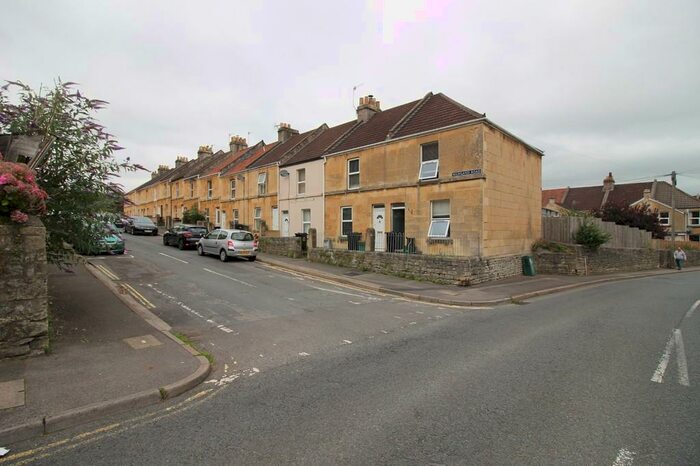3 Bedroom End Of Terrace House To Rent In Highland Road, Bath, BA2