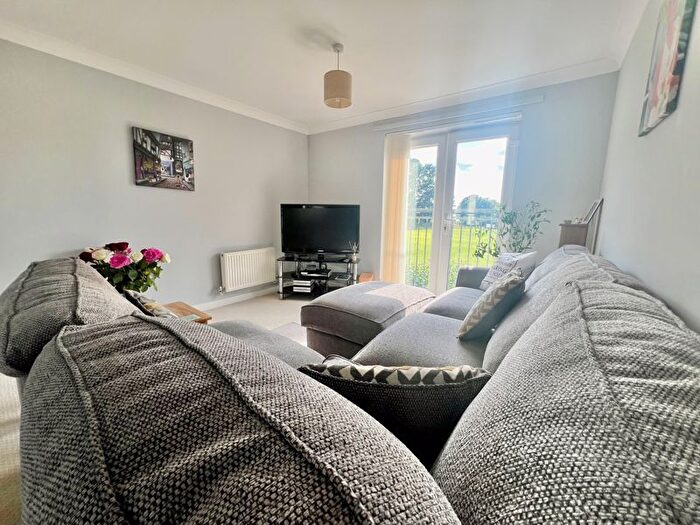 2 Bedroom Flat For Sale In Tovey Crescent, Plymouth, PL5