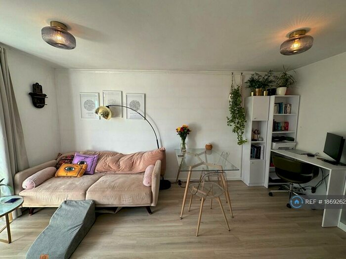 1 Bedroom Flat To Rent In De Beauvoir Estate, London, N1